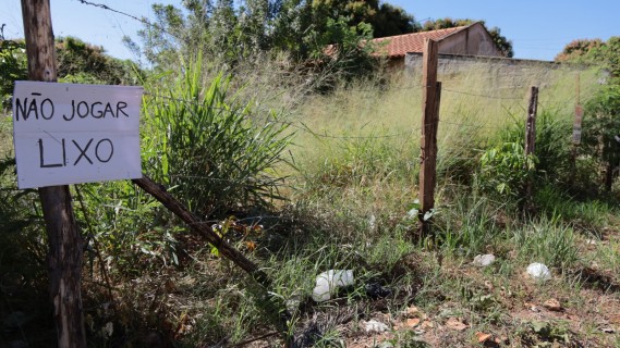 Prefeitura regulamenta limpeza de lotes baldios e proprietários poderão ser cobrados pelo serviço em Aparecida